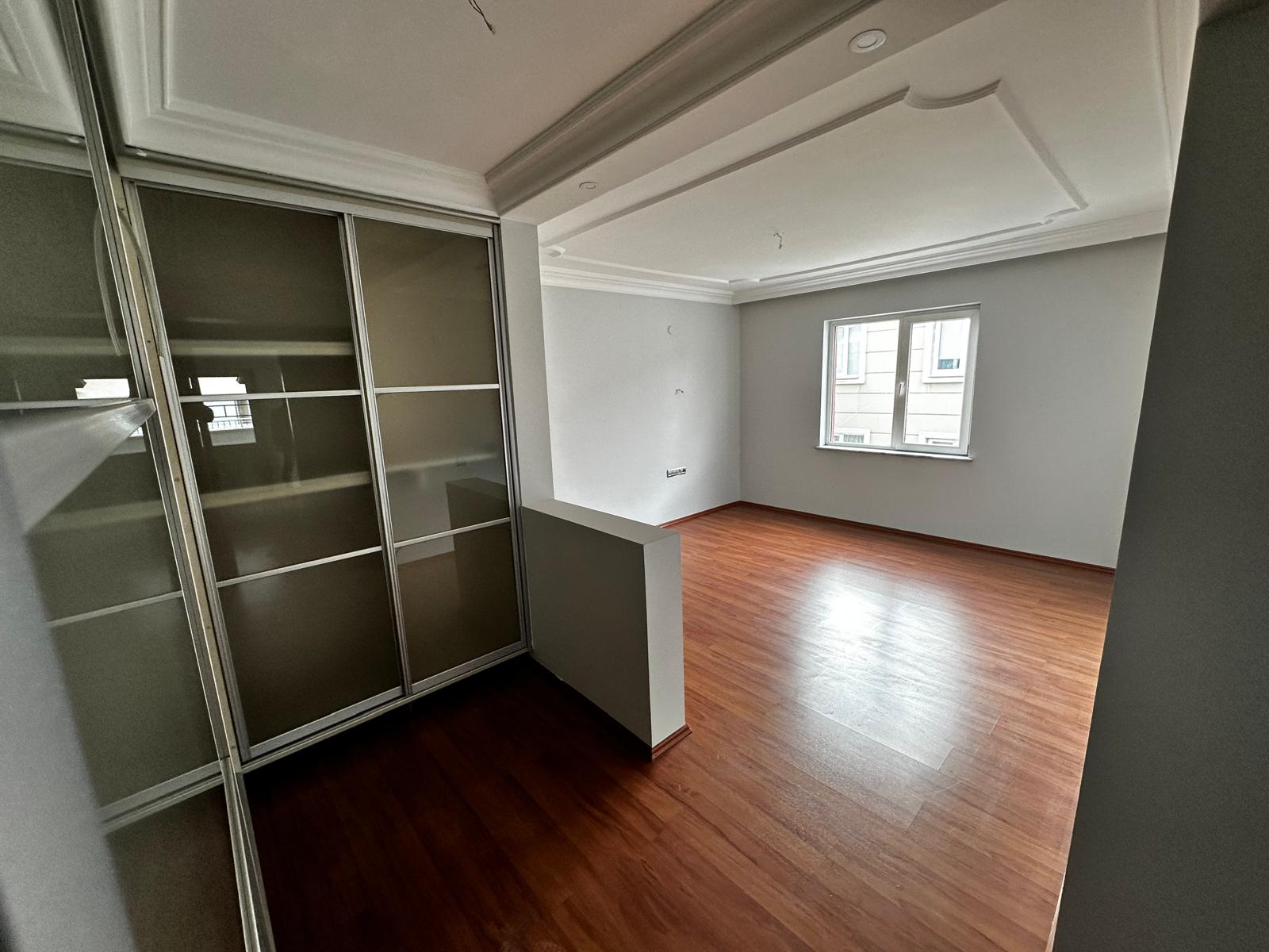 CUMHURİYET MH.'DE ATAPARKA 300 M MESAFEDE SATILIK DUBLEX DAİRE